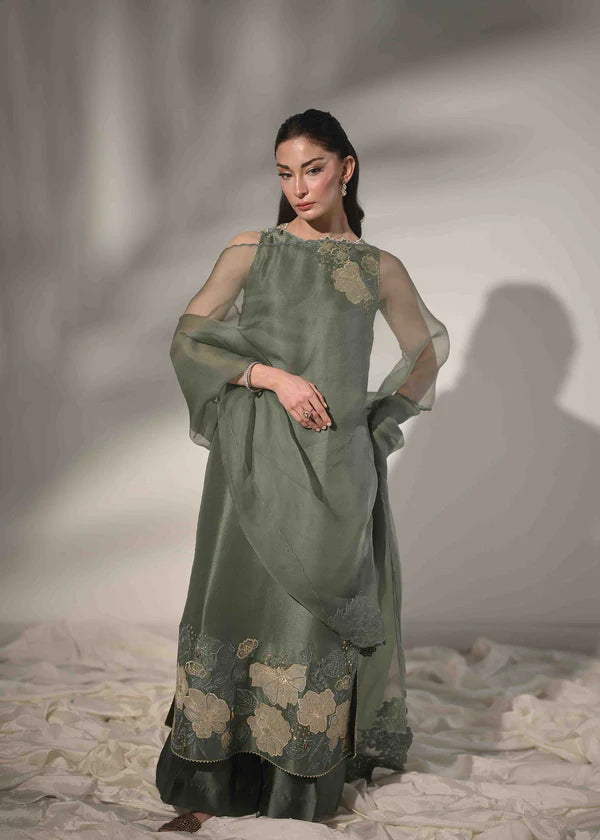 DIAMOND GLOW by Umsha by Uzma