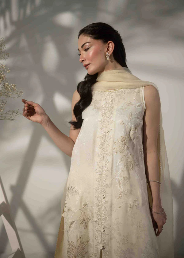 DAZZLING WHITE by Umsha by Uzma